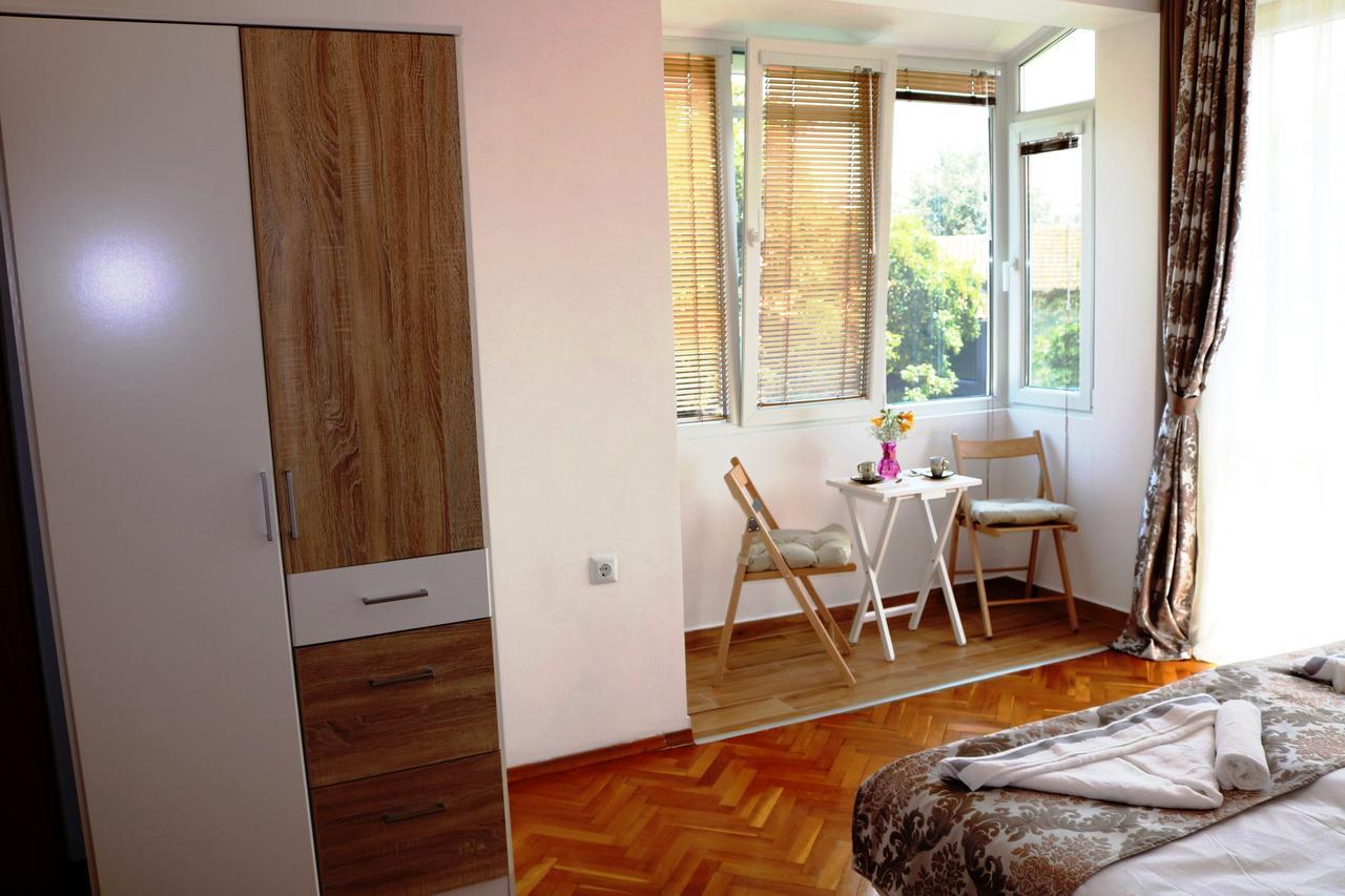 וארנה Sea Port Celebrity Apartment - Lets4Holiday מראה חיצוני תמונה