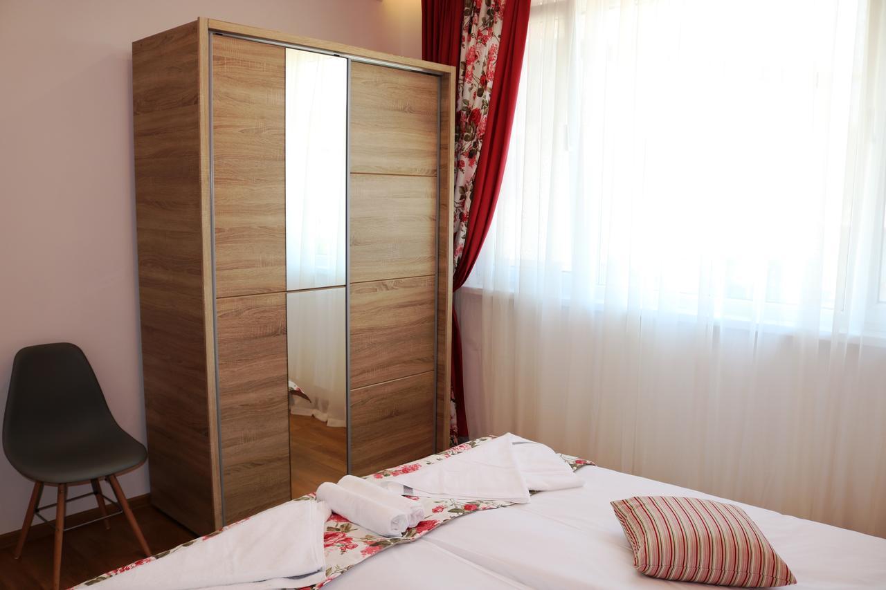 וארנה Sea Port Celebrity Apartment - Lets4Holiday מראה חיצוני תמונה