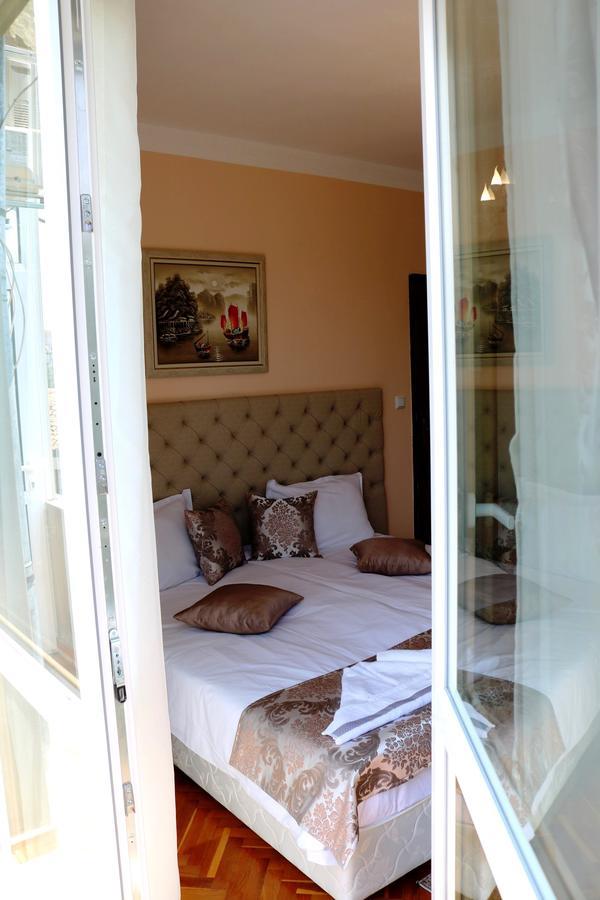 וארנה Sea Port Celebrity Apartment - Lets4Holiday מראה חיצוני תמונה