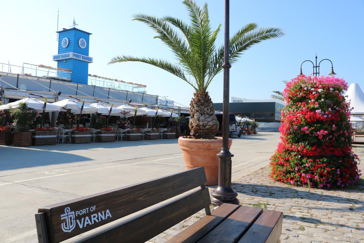 וארנה Sea Port Celebrity Apartment - Lets4Holiday מראה חיצוני תמונה